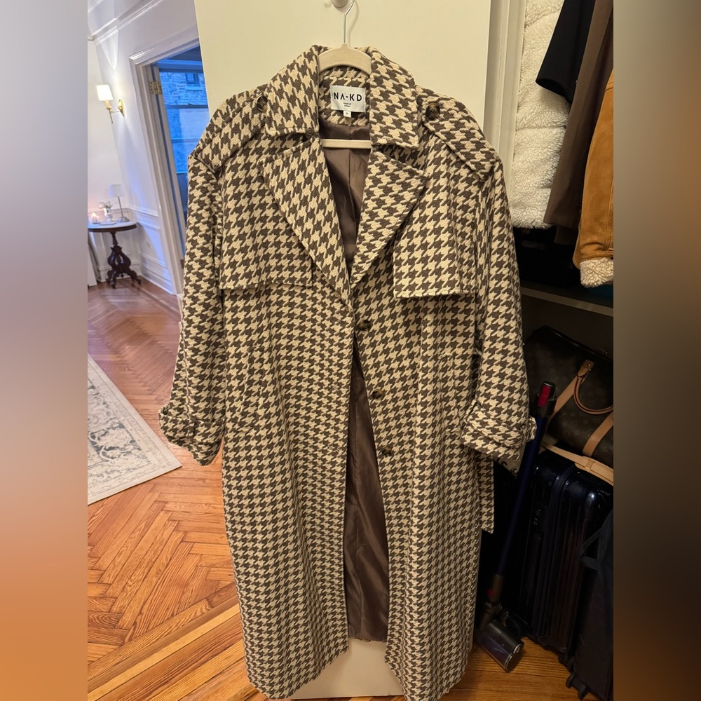 Max&Co Houndstooth Trench Coat - Black and White